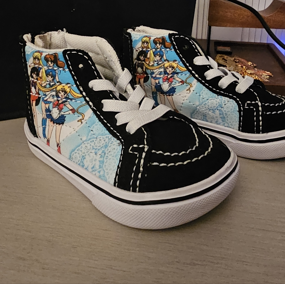 Kids High-Top Sneakers with Cartoon Design